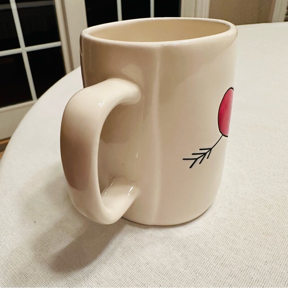 RAE DUNN “SO IN LOVE” COFFEE MUG GREAT CONDITION FARMHOUSE DECOR COLLECTIBLE - Picture 3 of 4